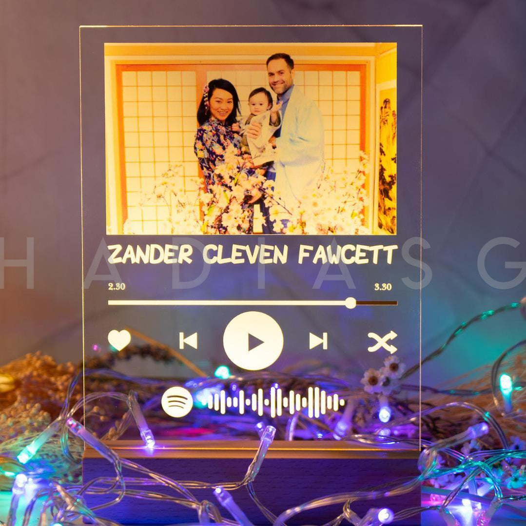 CLEARANCE SALE : Personalised Spotify Music Plaque – Photo or Illustration